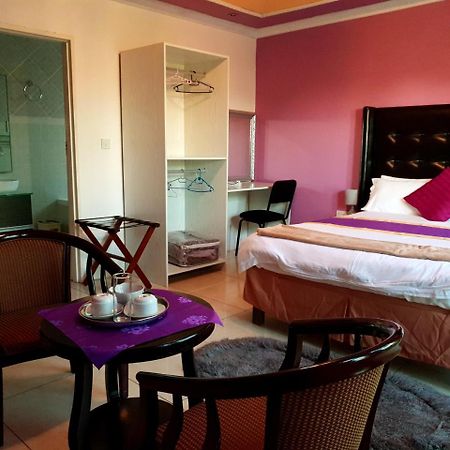 Mathlyn Guest House Франсістаун Екстер'єр фото