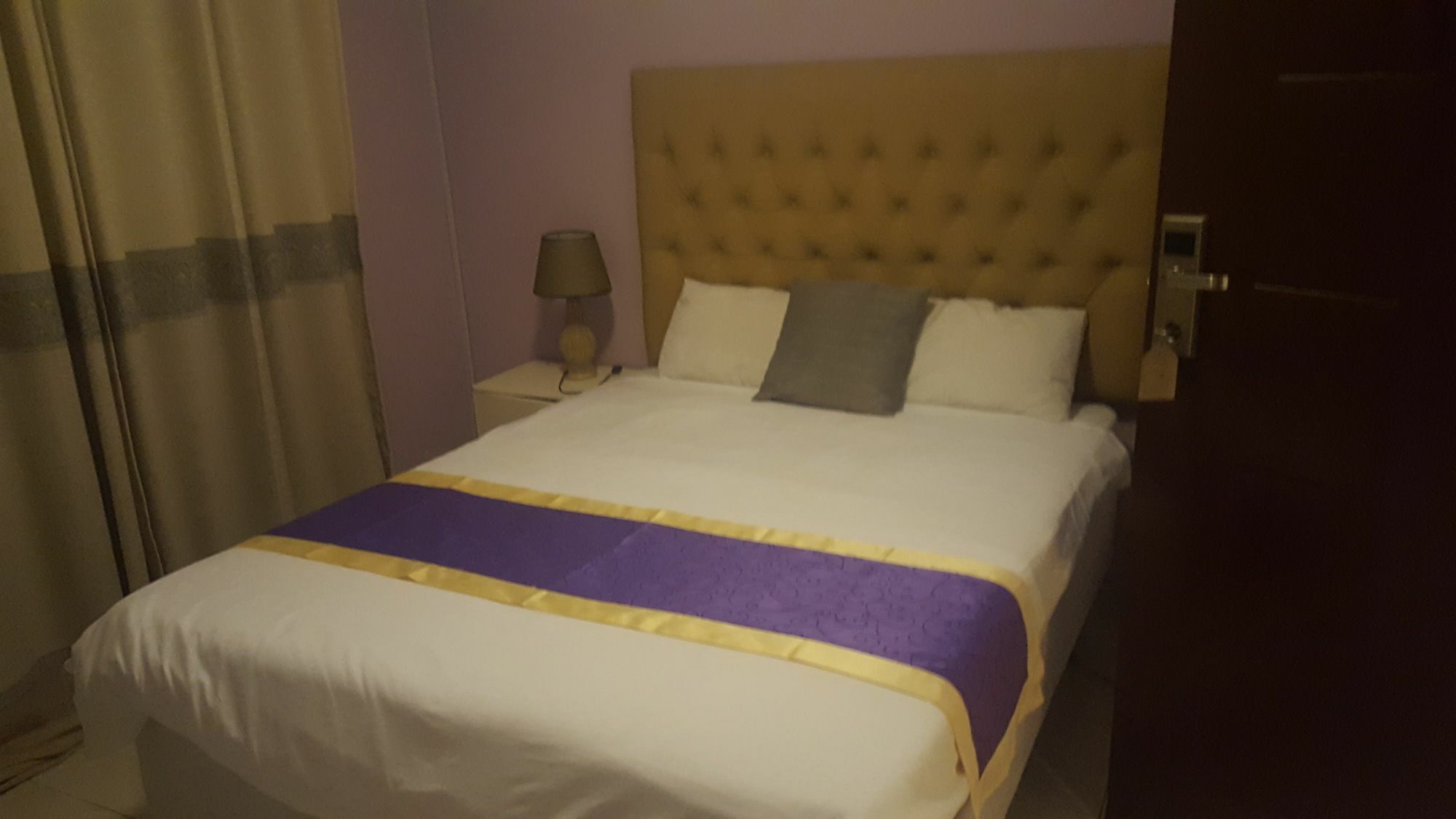 Mathlyn Guest House Франсістаун Екстер'єр фото